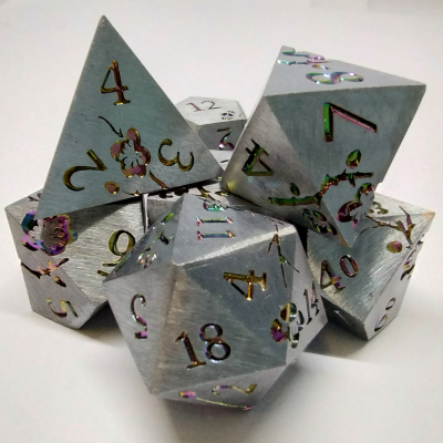 Dés fleurs de prunier - argent brossé avec fleurs arc-en-ciel dans une boîte en métal