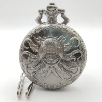 Porte-dés en métal avec mini-kit polyédrique: horreur extradimensionnelle - argent avec pochette en suédine noire