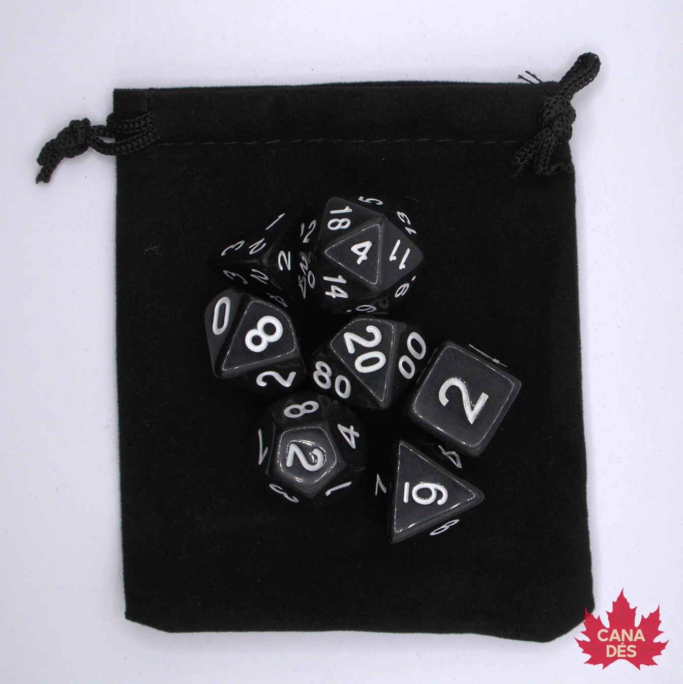 Kit de dés opaques avec pochette: noir
