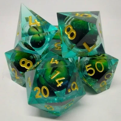 Kit de dés Oeil de Dragon - vert dans une bouteille avec couvercle dévisable