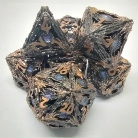 Oeil de diable - cuivre brossé avec oeil mauve chatoyant dans une boîte en métal