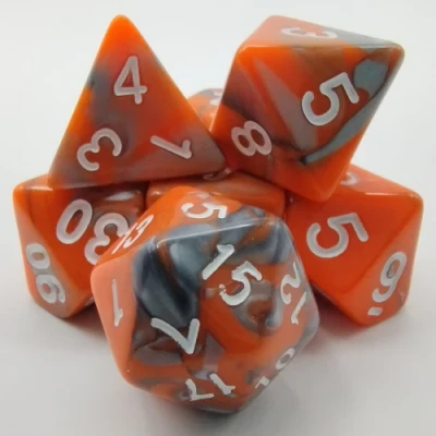 Kit de dés polyédriques – éclipse – gris et orange avec chiffres blancs