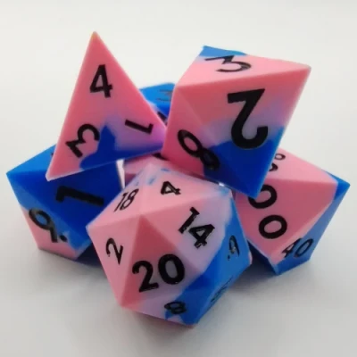 Dés en silicone - bleu, lavande et rose avec chiffres noirs